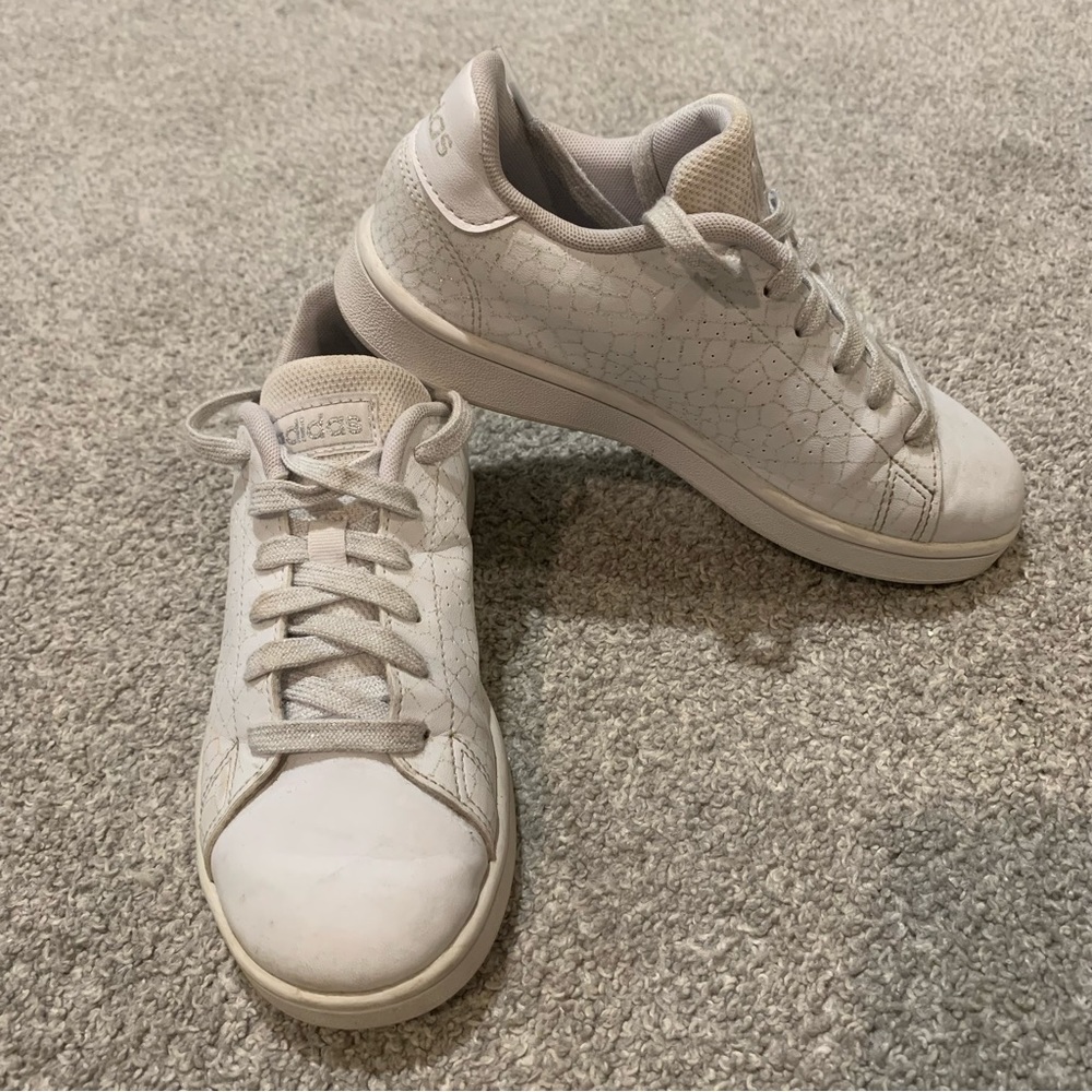 Adidas Sneakers